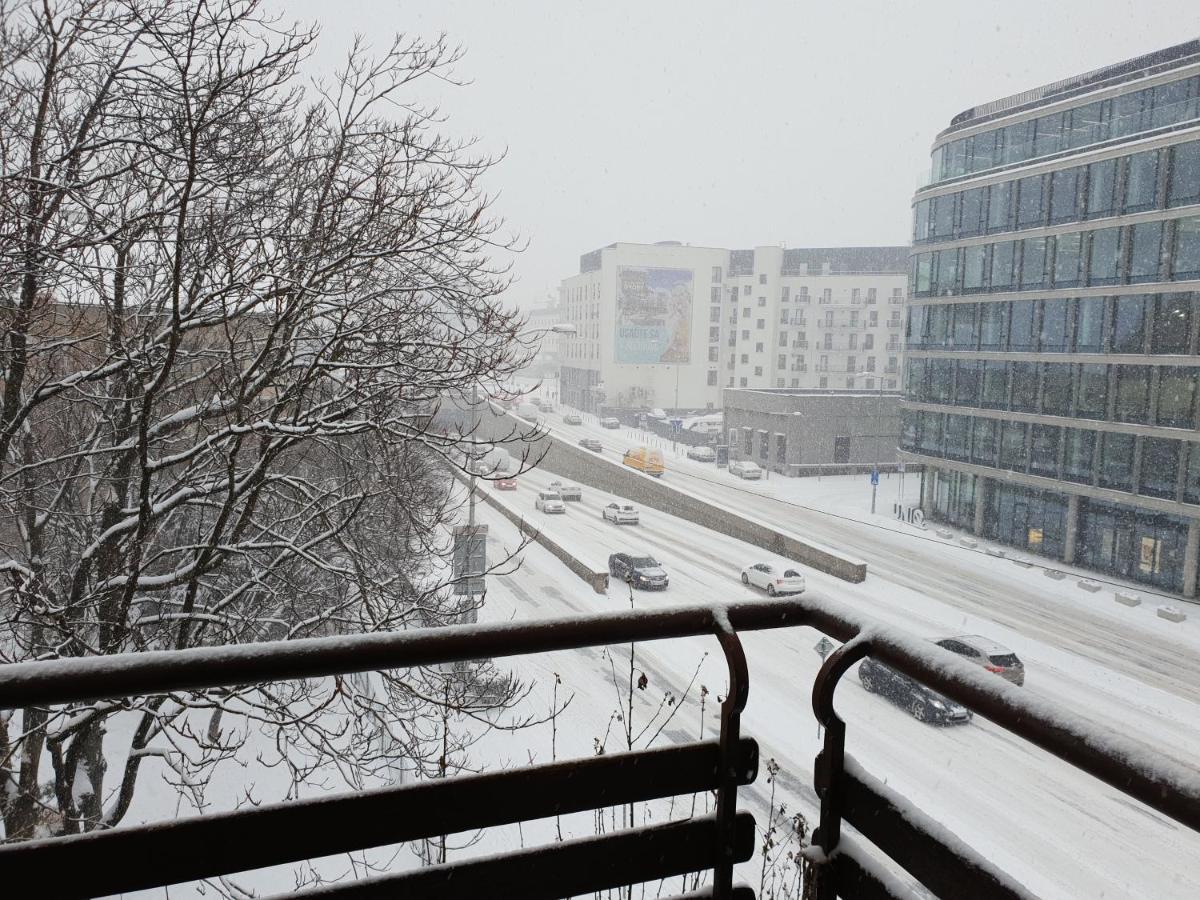 Big Stay - 4 Bedroom, 2 Bathroom Central Apartment With Ac Bratislava Buitenkant foto